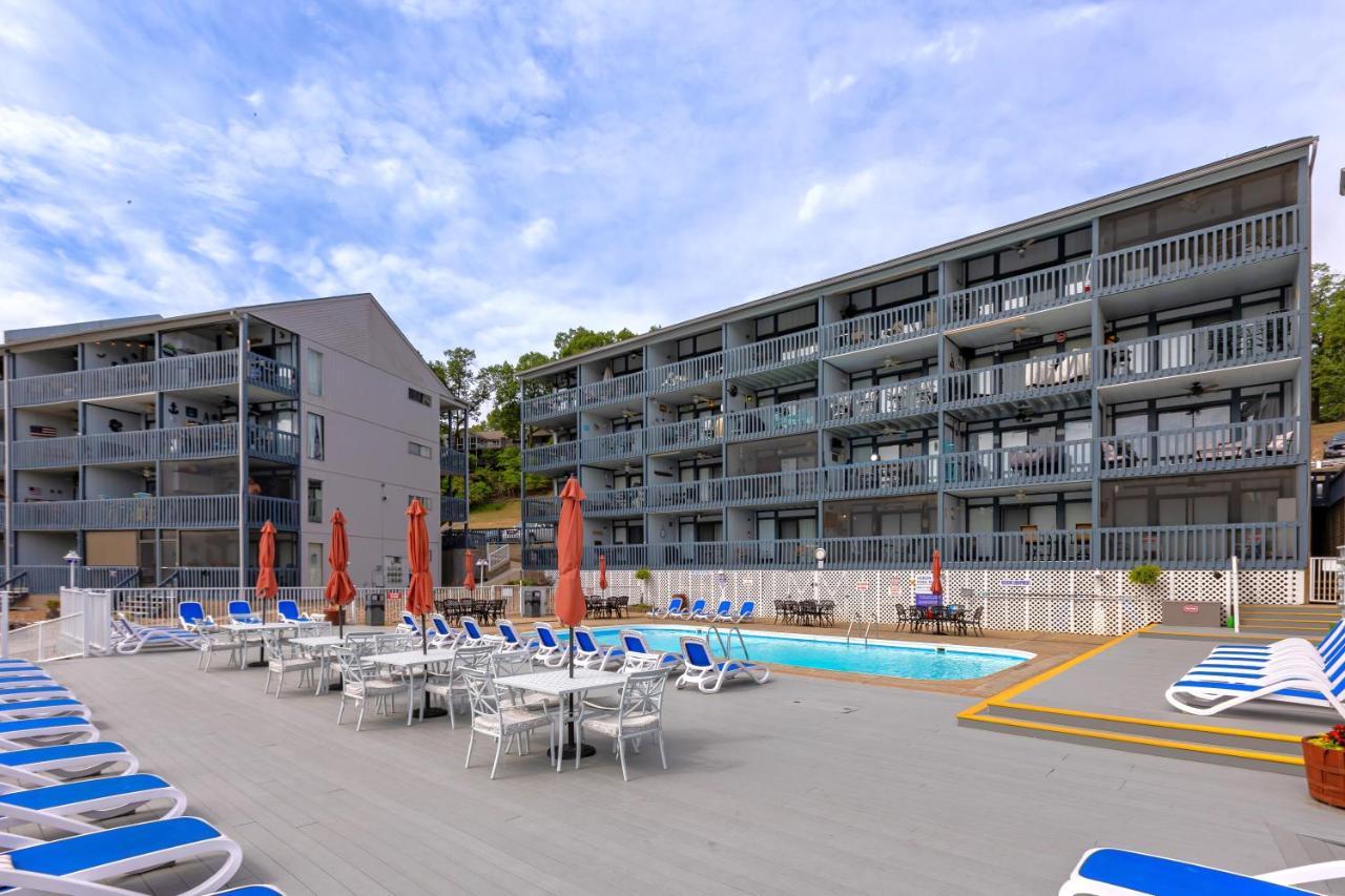 B Lakefront! Remodeled, Boat Slip, Patio Views, Pool, Boat Ramp, Wifi Осейдж-Бич Экстерьер фото
