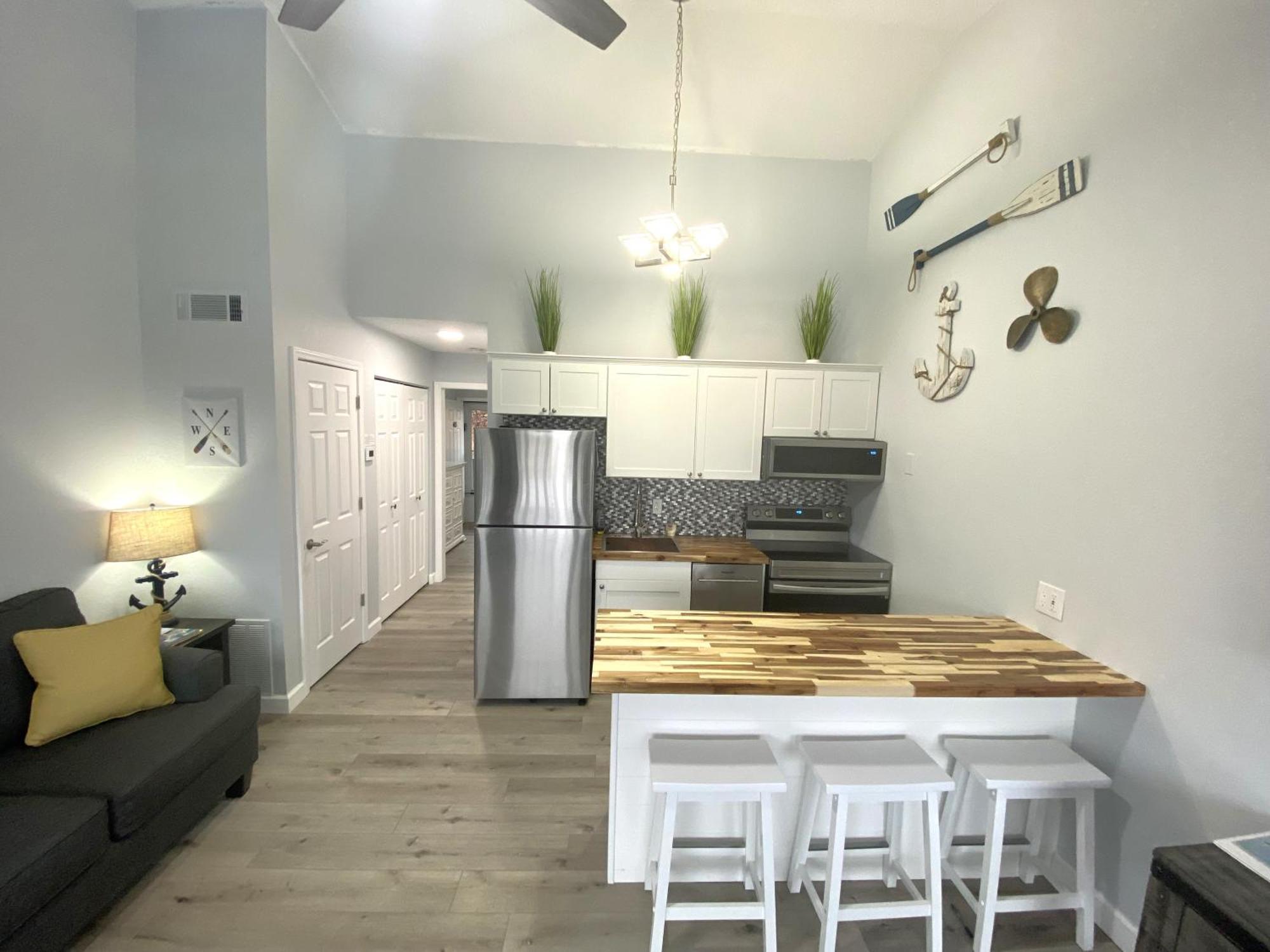 B Lakefront! Remodeled, Boat Slip, Patio Views, Pool, Boat Ramp, Wifi Осейдж-Бич Экстерьер фото