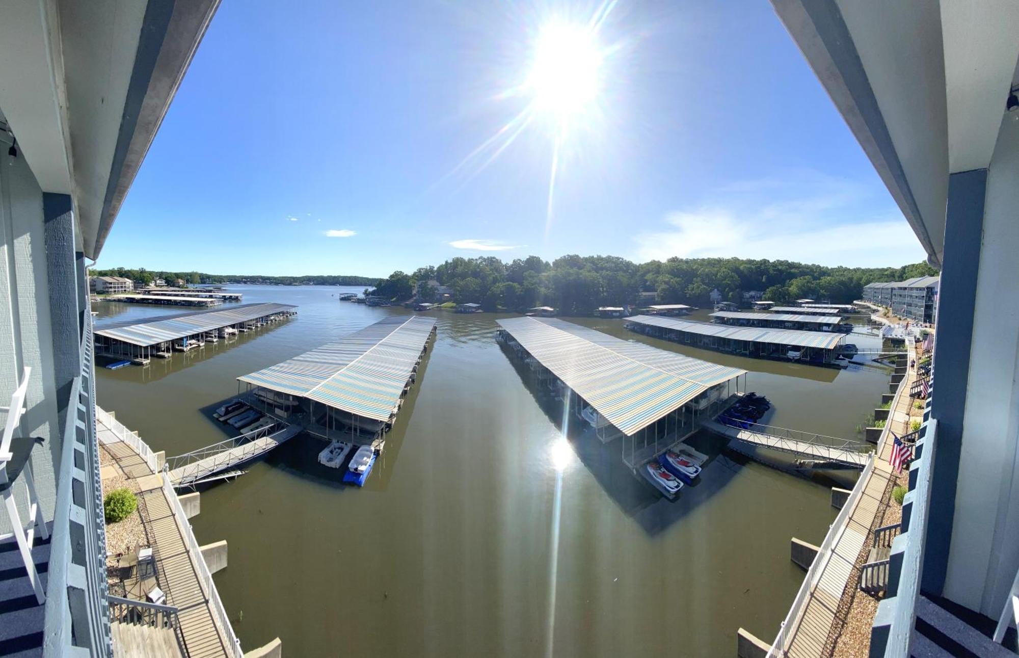 B Lakefront! Remodeled, Boat Slip, Patio Views, Pool, Boat Ramp, Wifi Осейдж-Бич Экстерьер фото