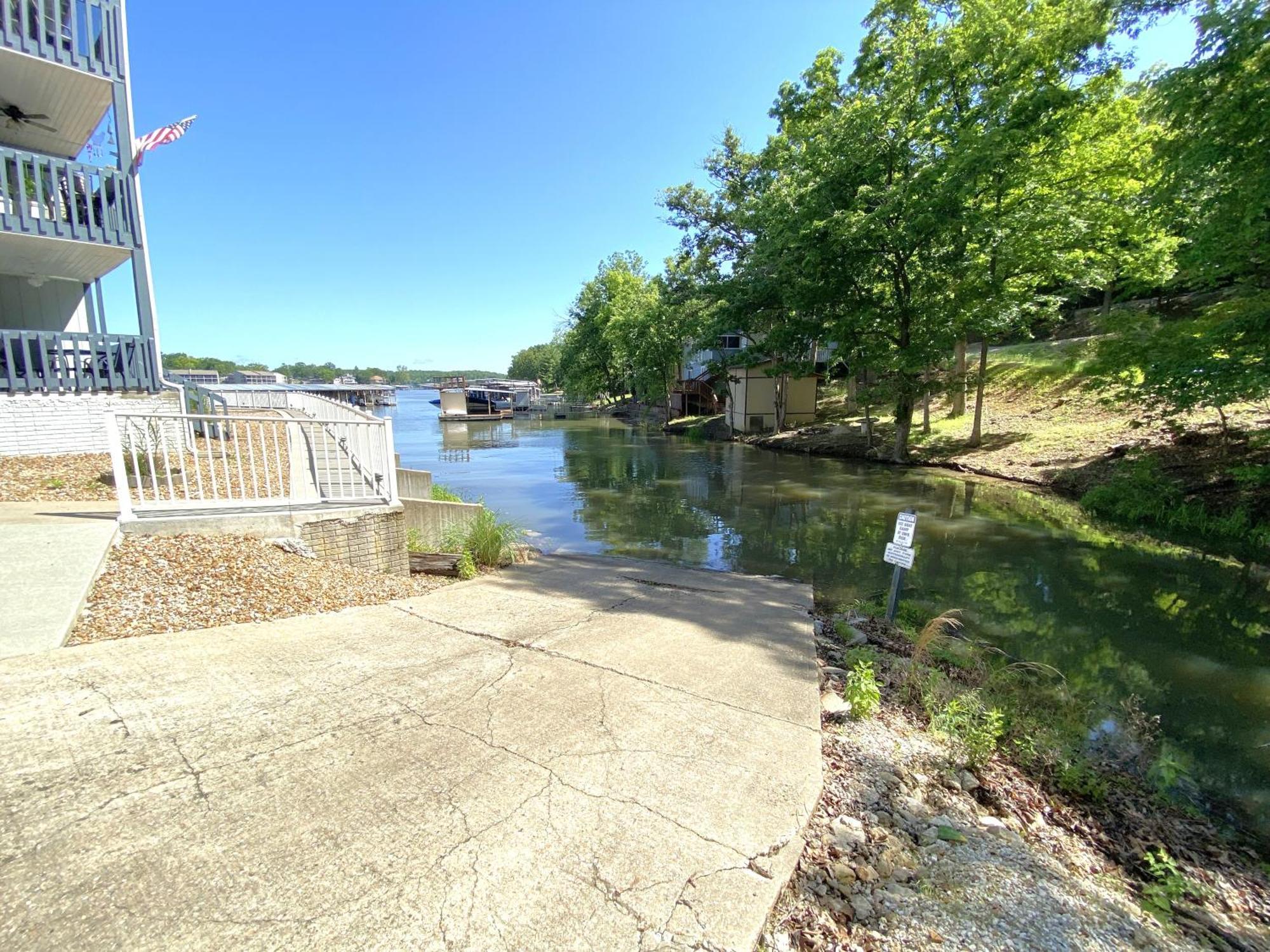 B Lakefront! Remodeled, Boat Slip, Patio Views, Pool, Boat Ramp, Wifi Осейдж-Бич Экстерьер фото